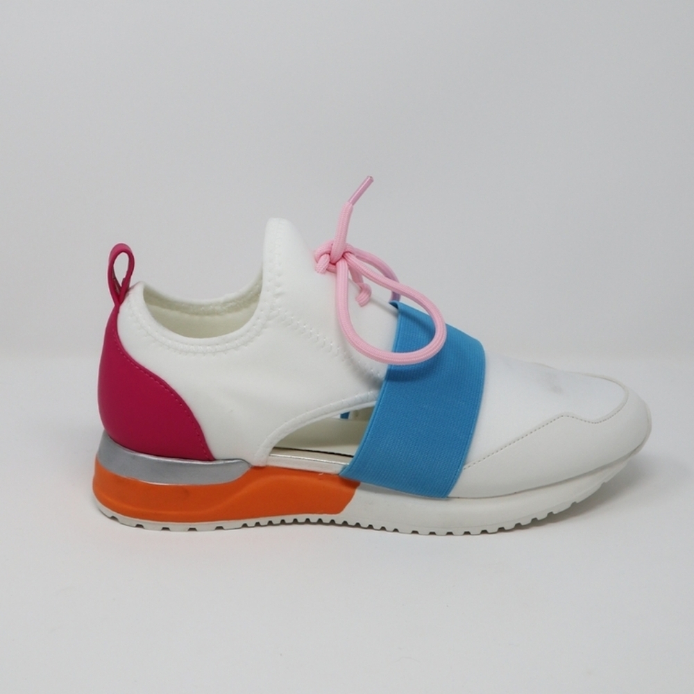 Nwt! Aldo Dwiediah sneakers in white with a blue elastic strap and pink laces